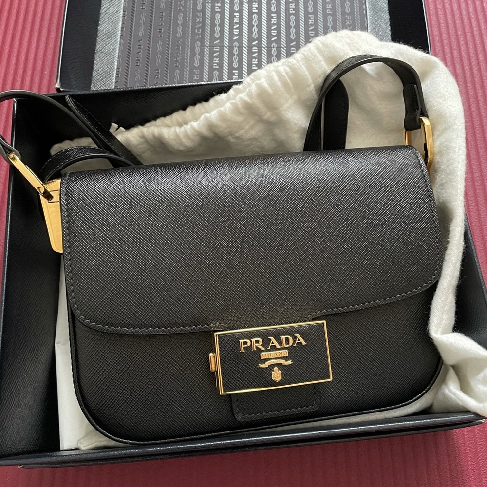 Prada Crossbody Bag (bag,box,authenticity card)